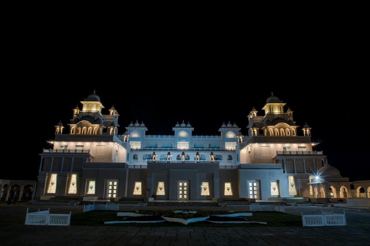 The Utopia Resort Sanchi Exterior photo