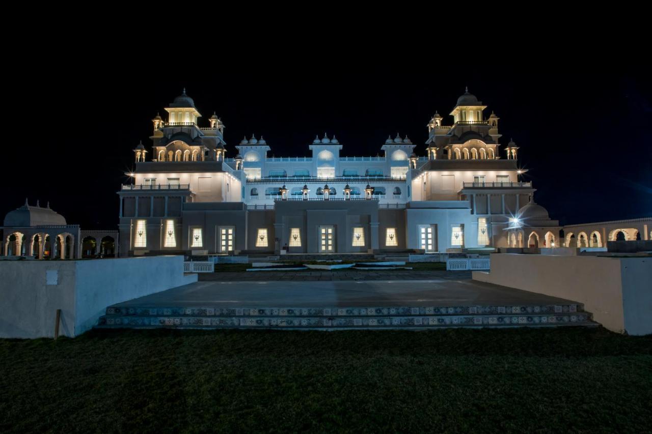 The Utopia Resort Sanchi Exterior photo