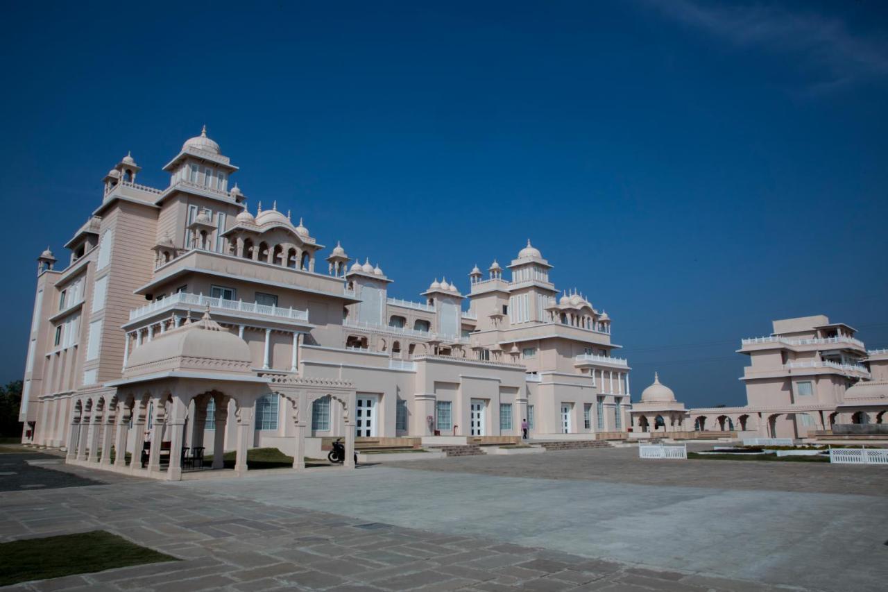 The Utopia Resort Sanchi Exterior photo